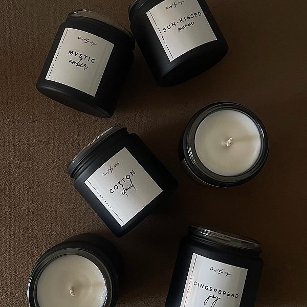 Bougie Ambre Foncé : Collection Épicée